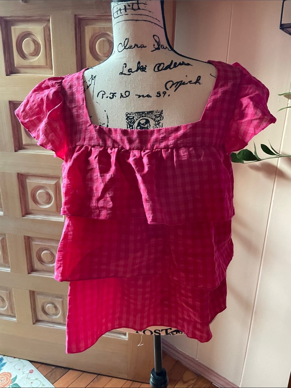 Source Unknown Hot Pink Tiered Ruffle Square-Neck Blouse